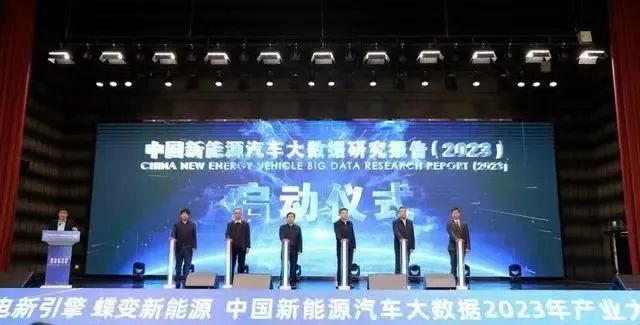 文心一言云服務(wù)_紫光_任正非_李開復(fù)-4