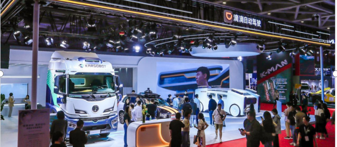 Didi's self-driving truck KargoBot debuts at Shanghai Auto Show